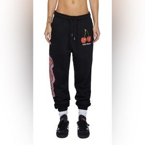 Color Bars
x Playboy Tokyo Outline Sweatpants